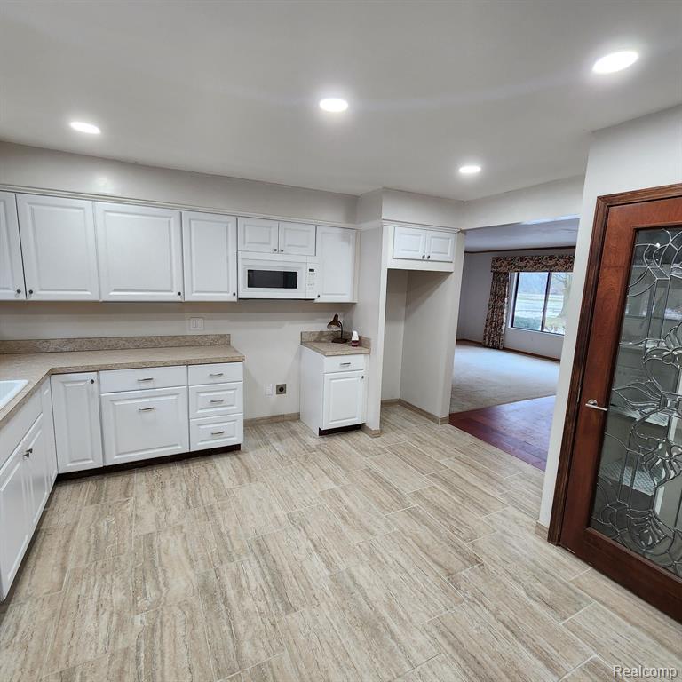 28705 Inkster Road Farmington Hills, MI 48334 - Photo 6 of 24