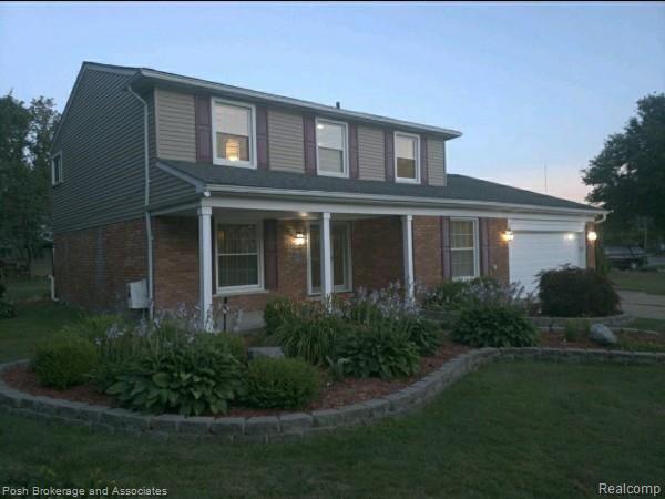 27220 Harvard Road Southfield, MI 48076 - Photo 70 of 72 Home lights.jpg