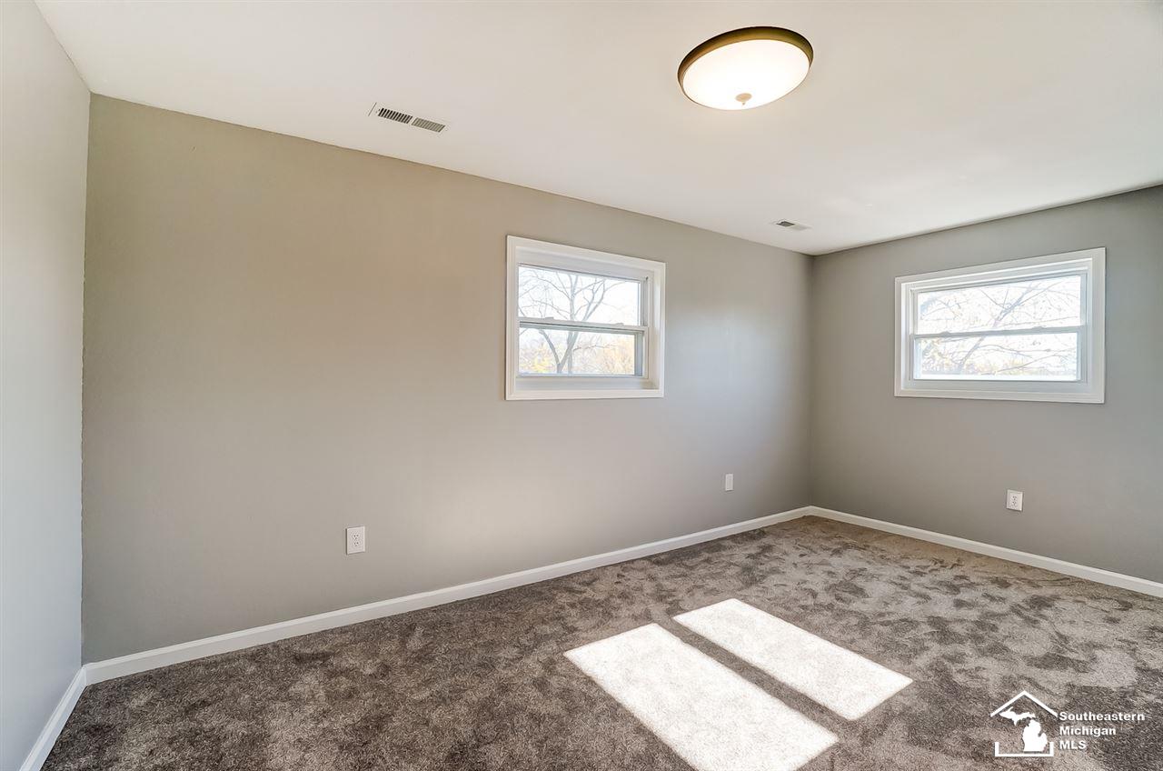 13254 Rosedale Boulevard Carleton, MI 48117 - Photo 40 of 49 50031107-39.JPG