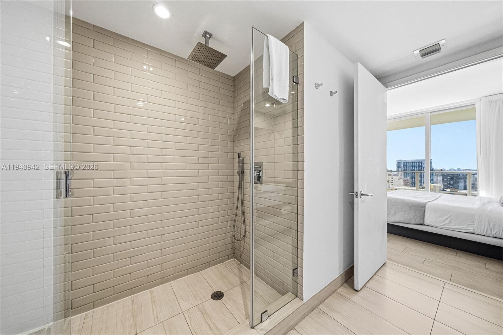 4010 South Ocean Drive, Unit R2009 Hollywood, FL 33019 - Photo 13 of 32