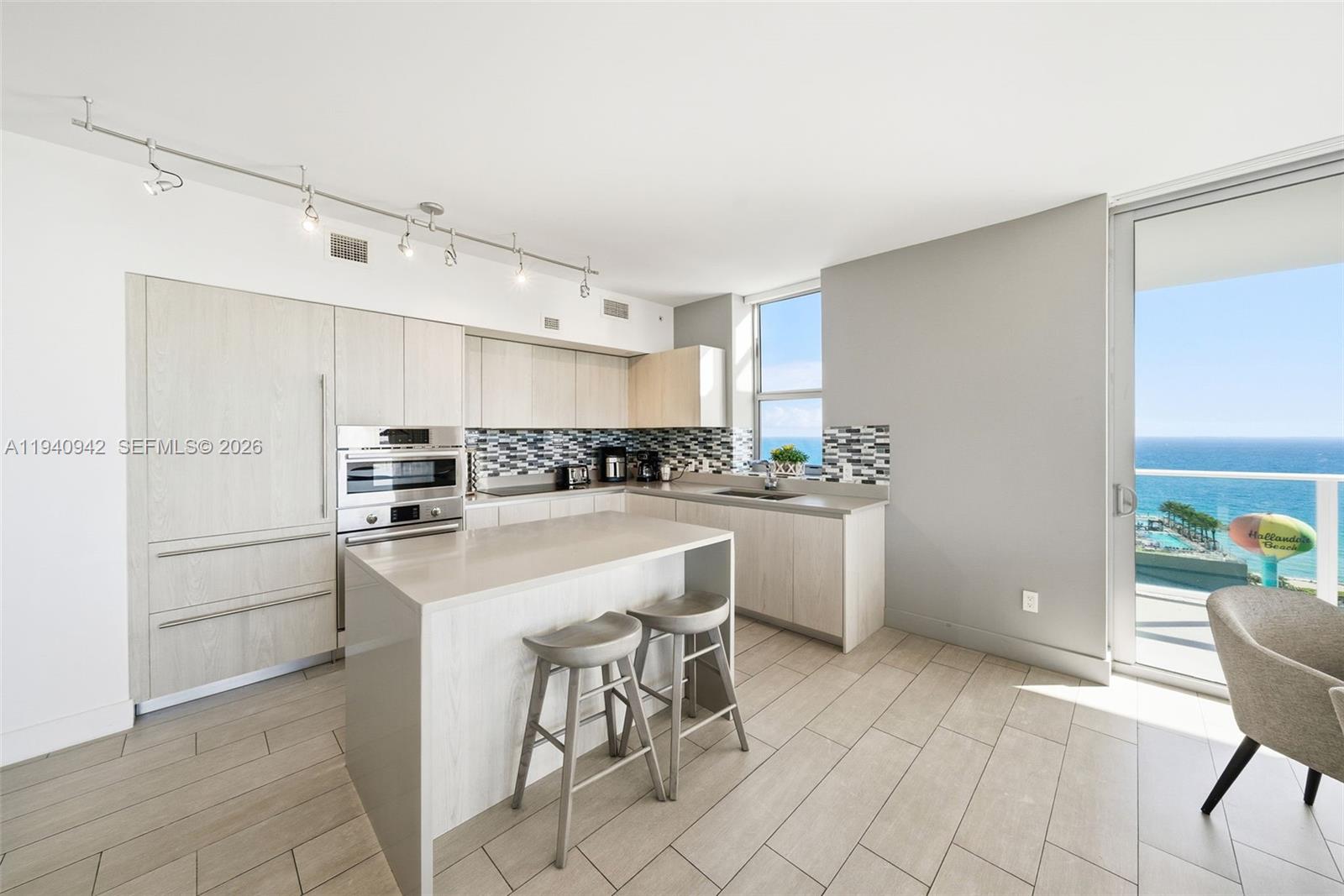 4010 South Ocean Drive, Unit R2009 Hollywood, FL 33019 - Photo 8 of 32