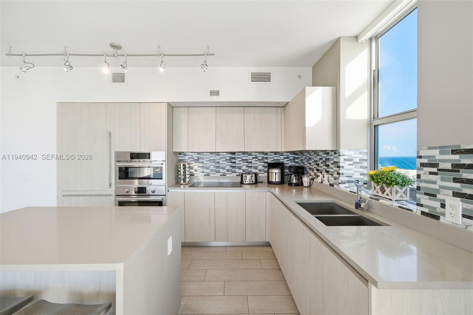 4010 South Ocean Drive, Unit R2009 Hollywood, FL 33019 - Photo 9 of 32