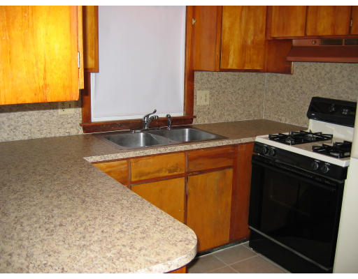 43 Timber Lane Springfield, MA 01119 - Photo 3 of 4