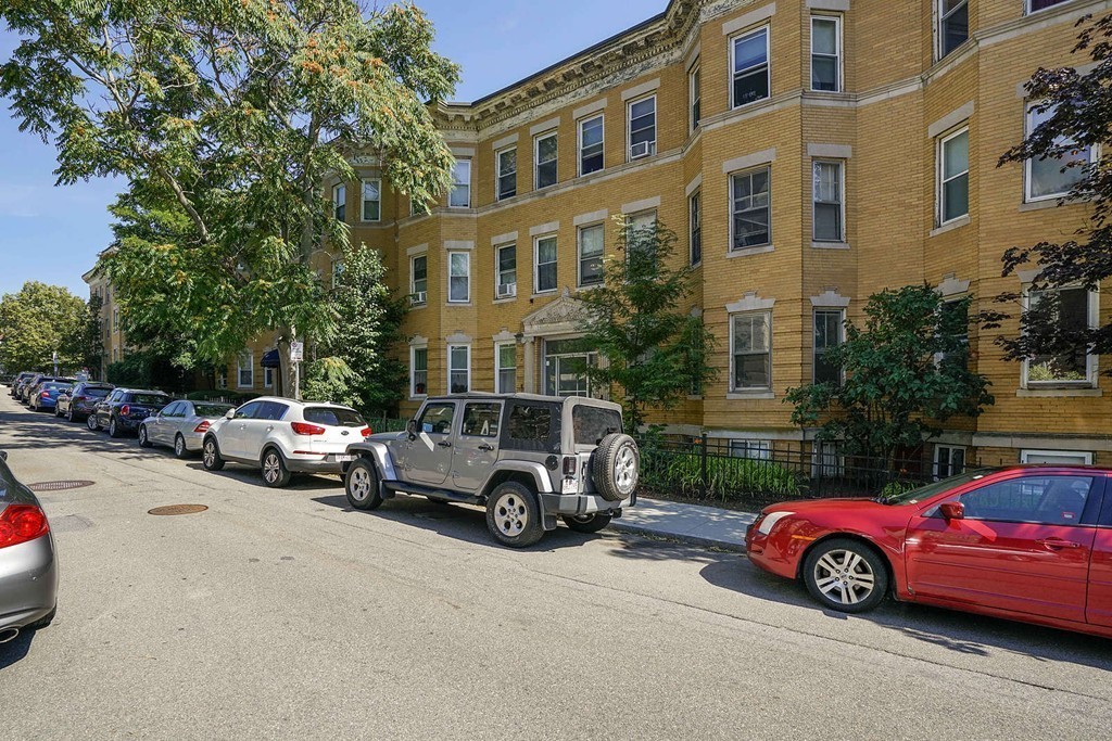 141 Chiswick Road, Unit 1 Boston, MA 02135 - Photo 14 of 21 Gallery Image 14