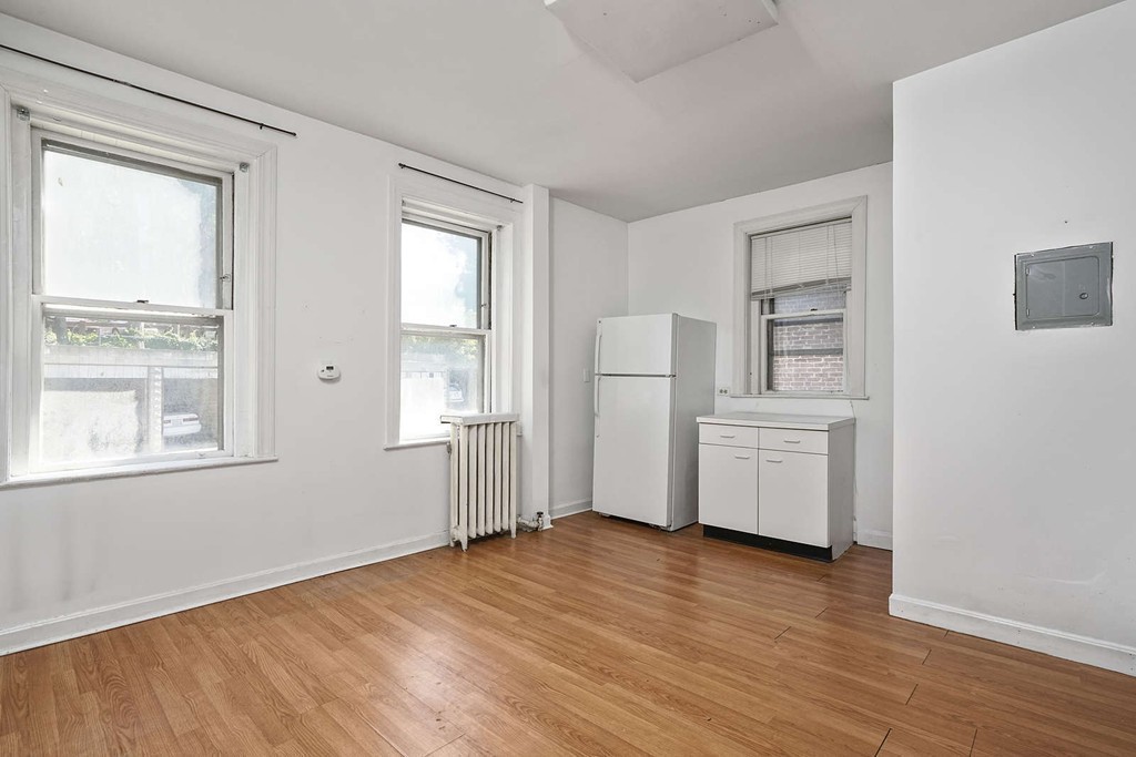 141 Chiswick Road, Unit 1 Boston, MA 02135 - Photo 5 of 21 Gallery Image 5