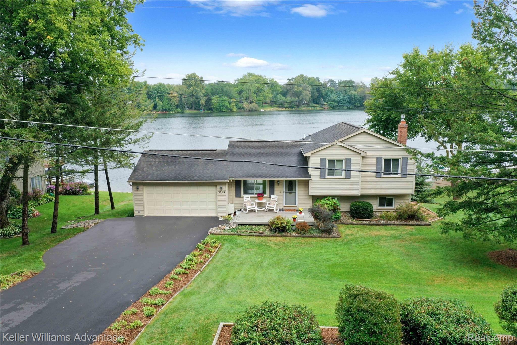 3019 Ripple Way White Lake, MI 48383 - Photo 31 of 47 DJI_0605.jpg