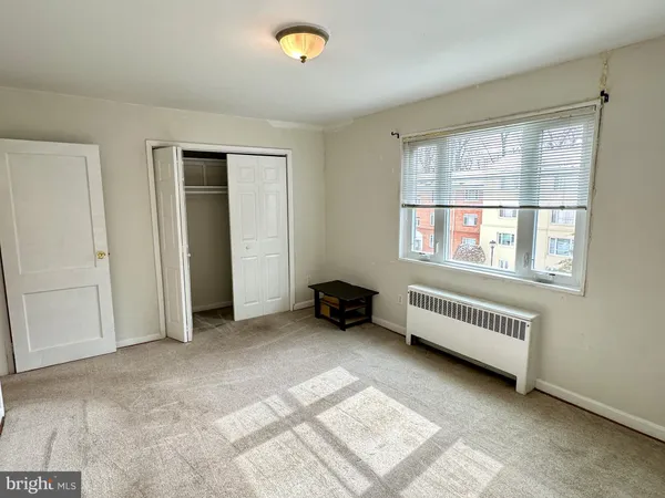 $2,300 | 10413 Montrose Avenue, Unit M201, Bethesda, MD 20814