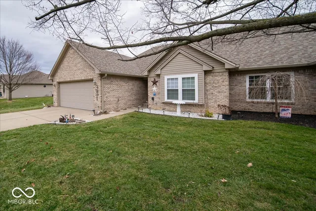 $259,900 | 409 Paris Drive, Franklin, IN 46131