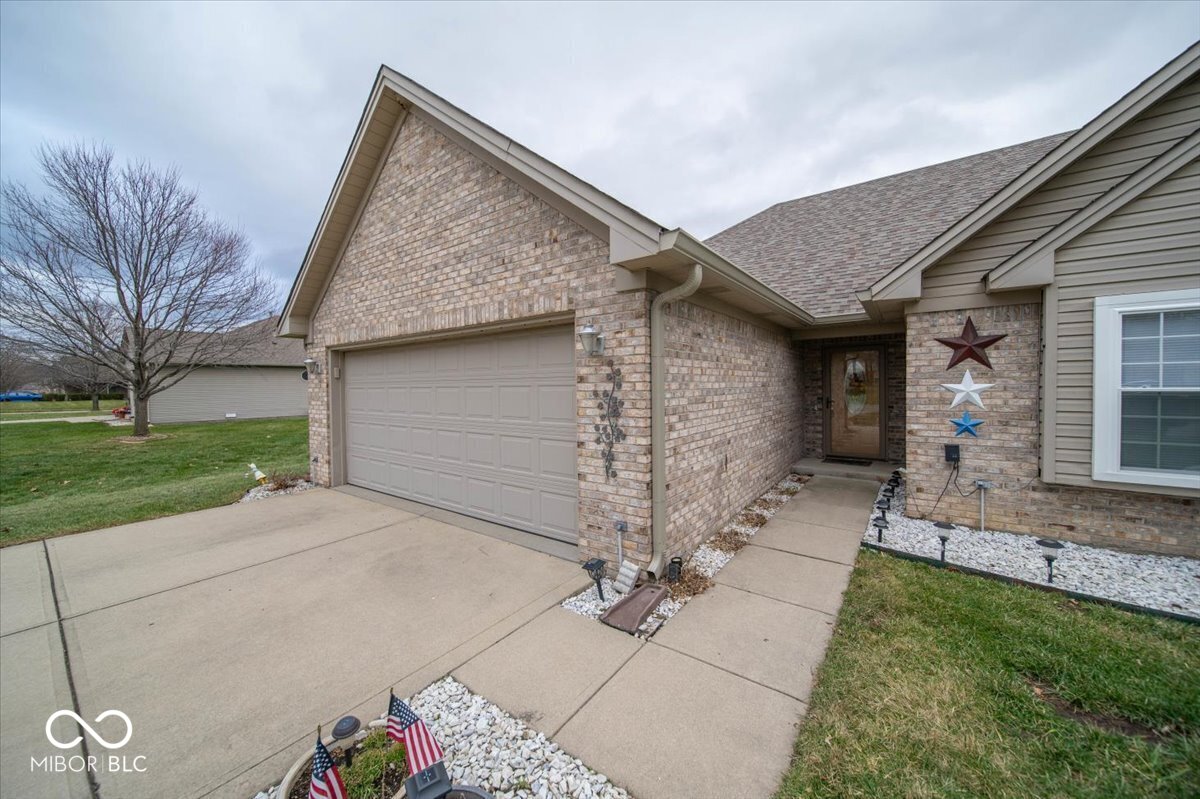 409 Paris Drive Franklin, IN 46131 - Photo 4 of 25