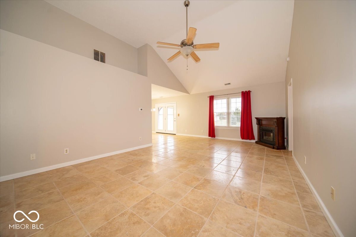 409 Paris Drive Franklin, IN 46131 - Photo 7 of 25