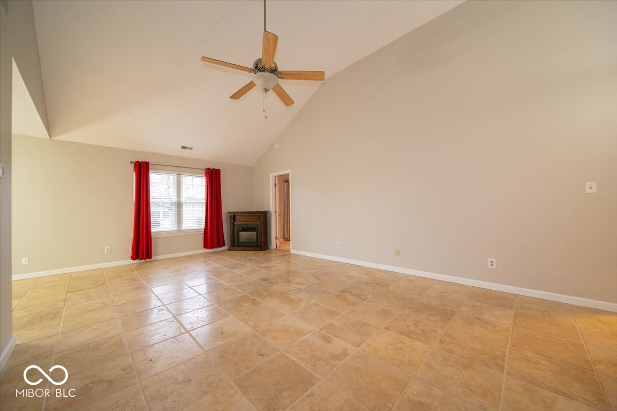 409 Paris Drive Franklin, IN 46131 - Photo 8 of 25