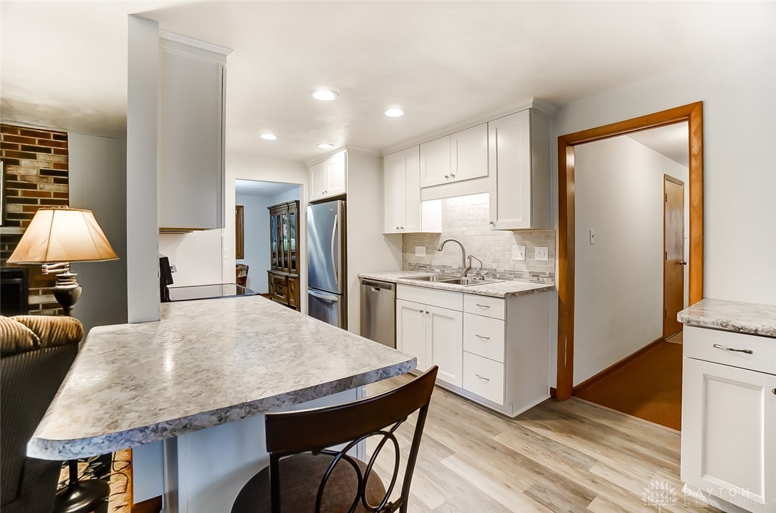 925 East David Road Kettering, OH 45429 - Photo 14 of 52