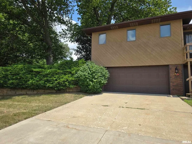 $134,900 | 301 4th Street, Unit 4, Fulton, IL 61252