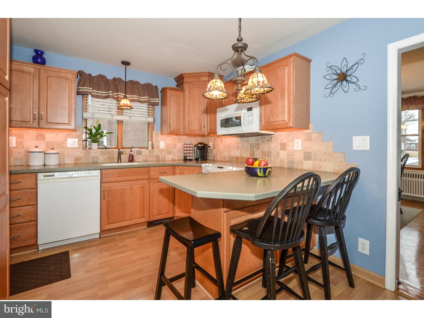 1103 Rhawn Street Philadelphia, PA 19111 - Photo 11 of 25 Kitchen