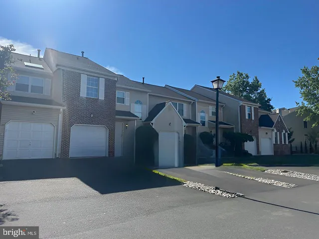 $389,900 | 18 Pioneer Court, Trenton, NJ 08628