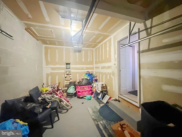 $389,900 | 18 Pioneer Court, Trenton, NJ 08628