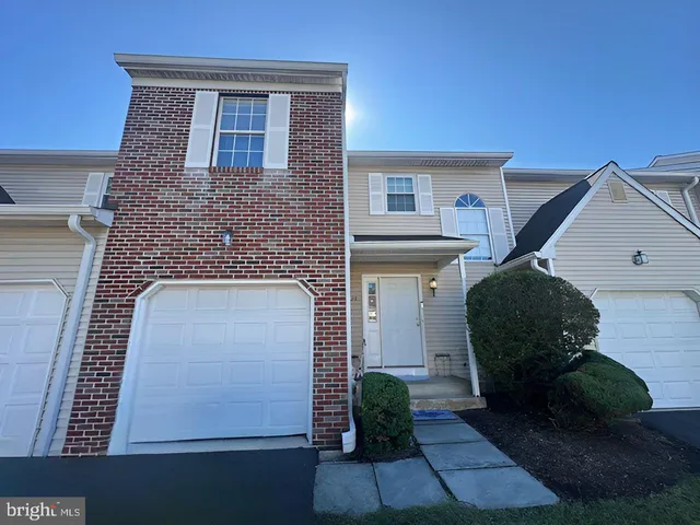 $389,900 | 18 Pioneer Court, Trenton, NJ 08628
