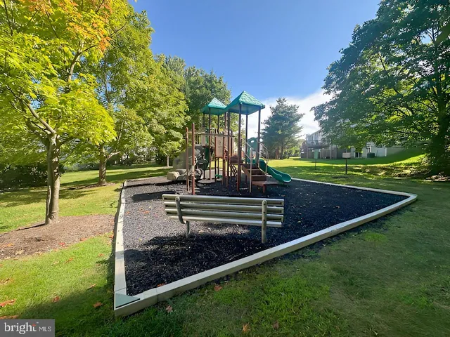 $389,900 | 18 Pioneer Court, Trenton, NJ 08628