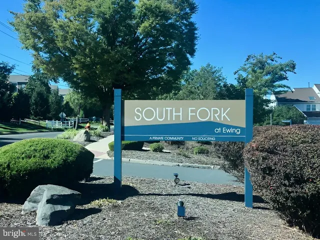 $389,900 | 18 Pioneer Court, Trenton, NJ 08628