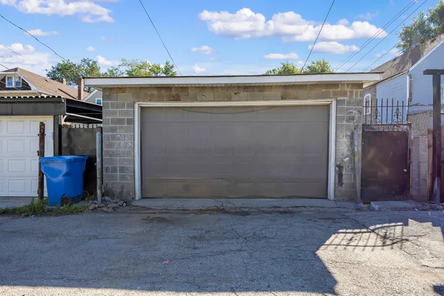 $199,000 | 2334 South Trumbull Avenue, Chicago, IL 60623