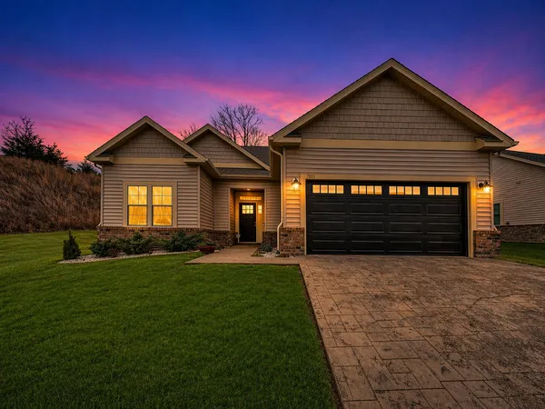 $499,950 | 7011 Linn Cove Court, Roanoke, VA 24018
