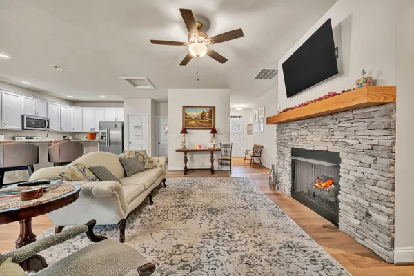 $499,950 | 7011 Linn Cove Court, Roanoke, VA 24018