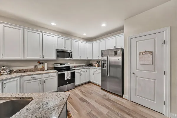 $499,950 | 7011 Linn Cove Court, Roanoke, VA 24018