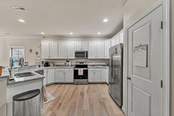 $499,950 | 7011 Linn Cove Court, Roanoke, VA 24018