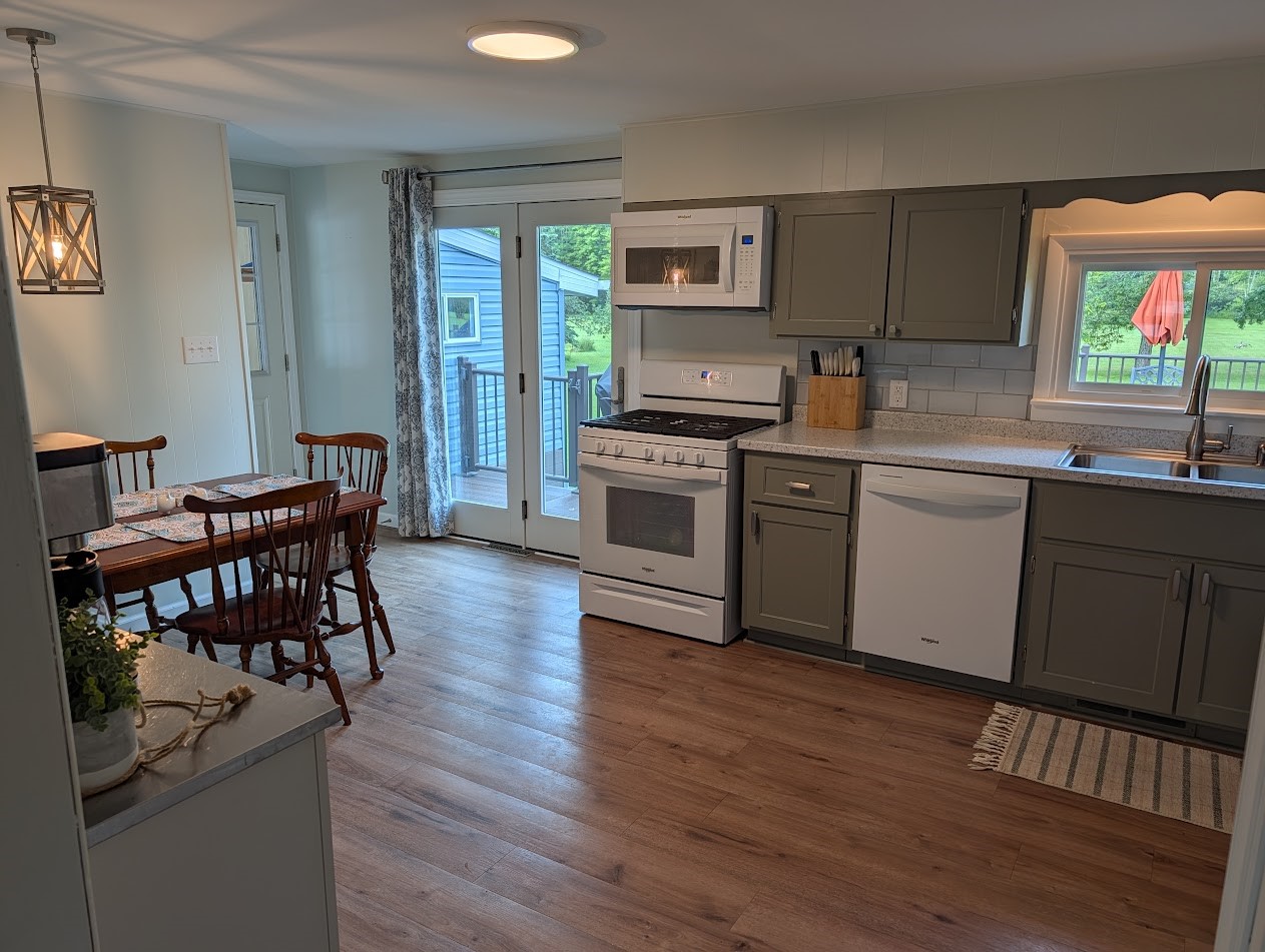 7904 Bargain Road Erie, PA 16509 - Photo 6 of 17 Kitchen