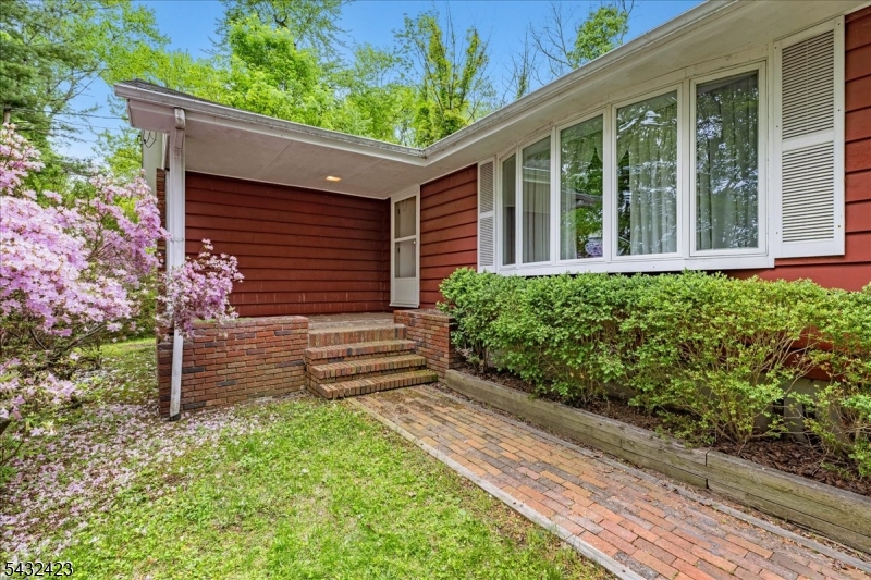111 East Mountain Road Hillsborough, NJ 08844 - Photo 3 of 25
