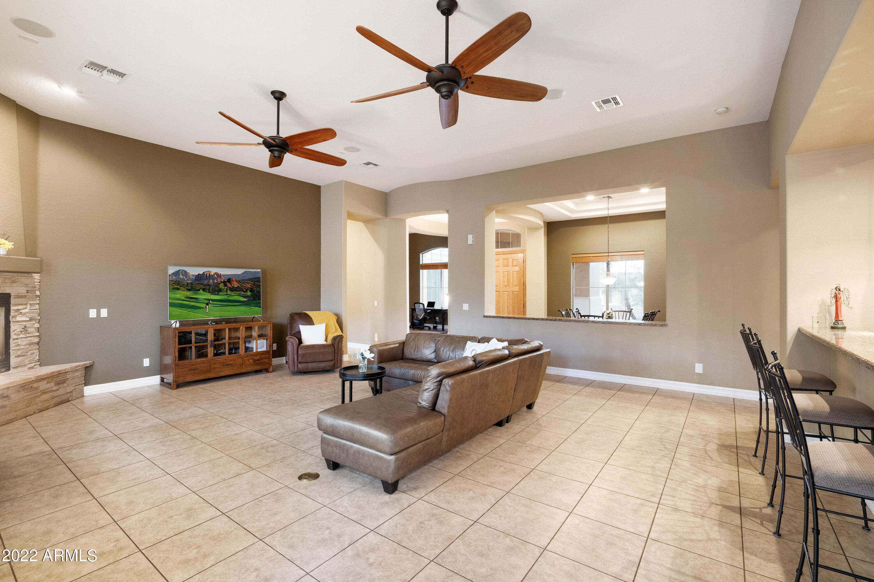 1819 West Summerside Road Phoenix, AZ 85041 - Photo 52 of 78 Family Room