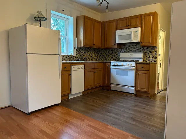 $2,100 | 340 Highway 45, Unit 3, Temple, NH 03084