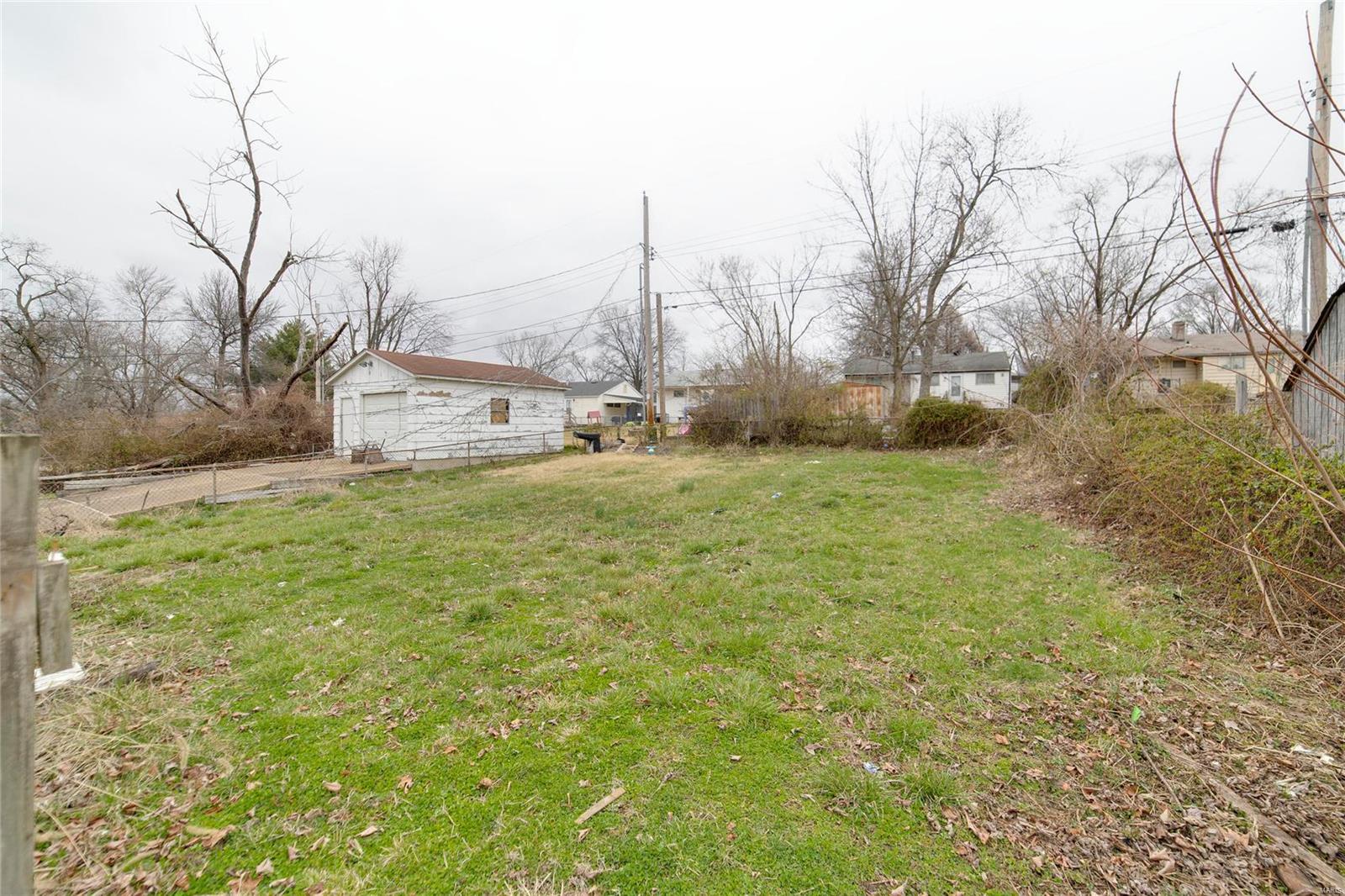 211 Perthshire Road St. Louis, MO 63137 - Photo 13 of 13