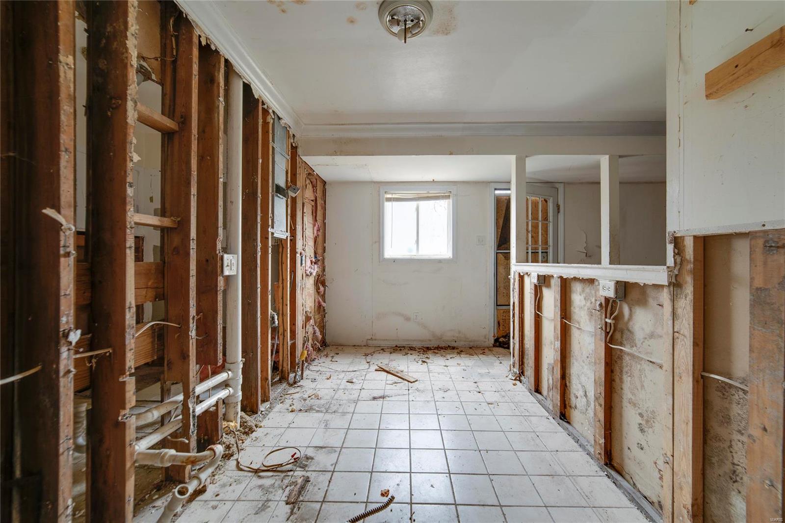 211 Perthshire Road St. Louis, MO 63137 - Photo 5 of 13