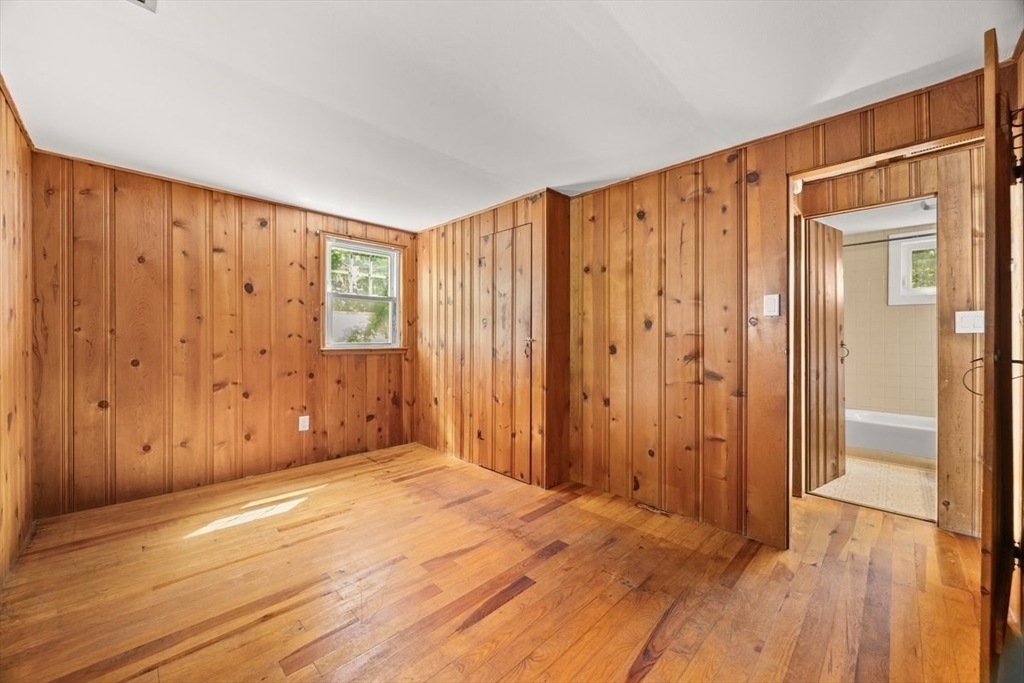 111 Hartford Road Marshfield, MA 02050 - Photo 13 of 24