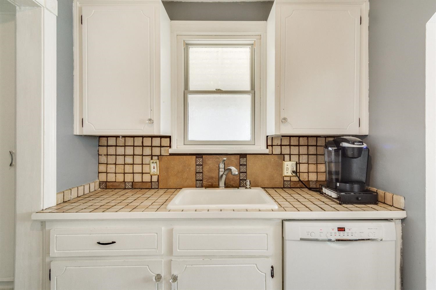 2908 Crooks Road Royal Oak, MI 48073 - Photo 17 of 35 Photo 18