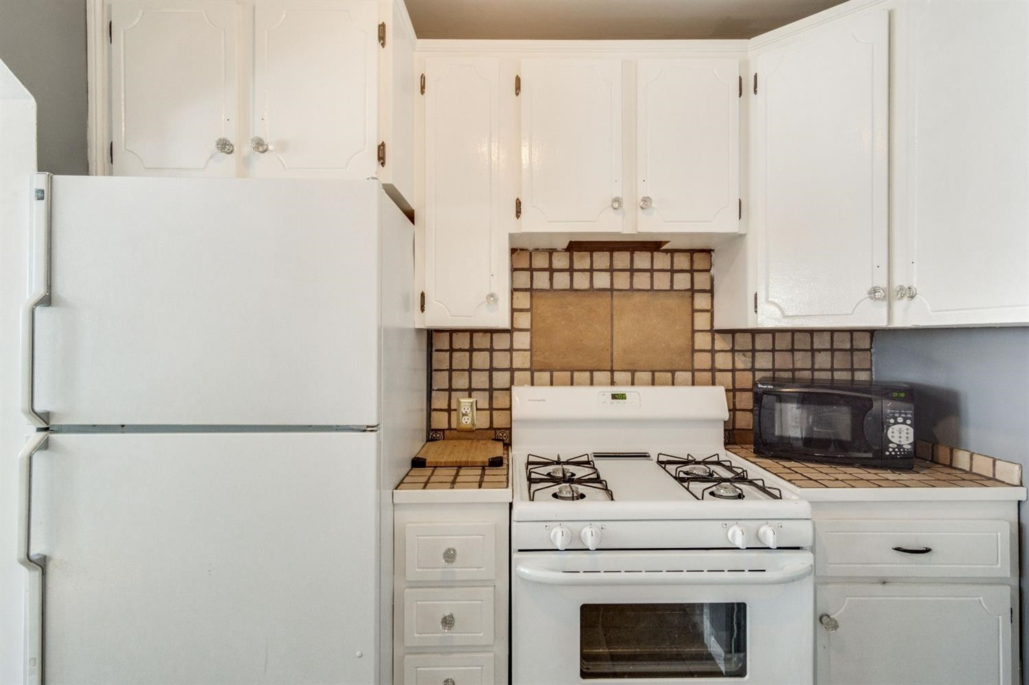 2908 Crooks Road Royal Oak, MI 48073 - Photo 18 of 35 Photo 19