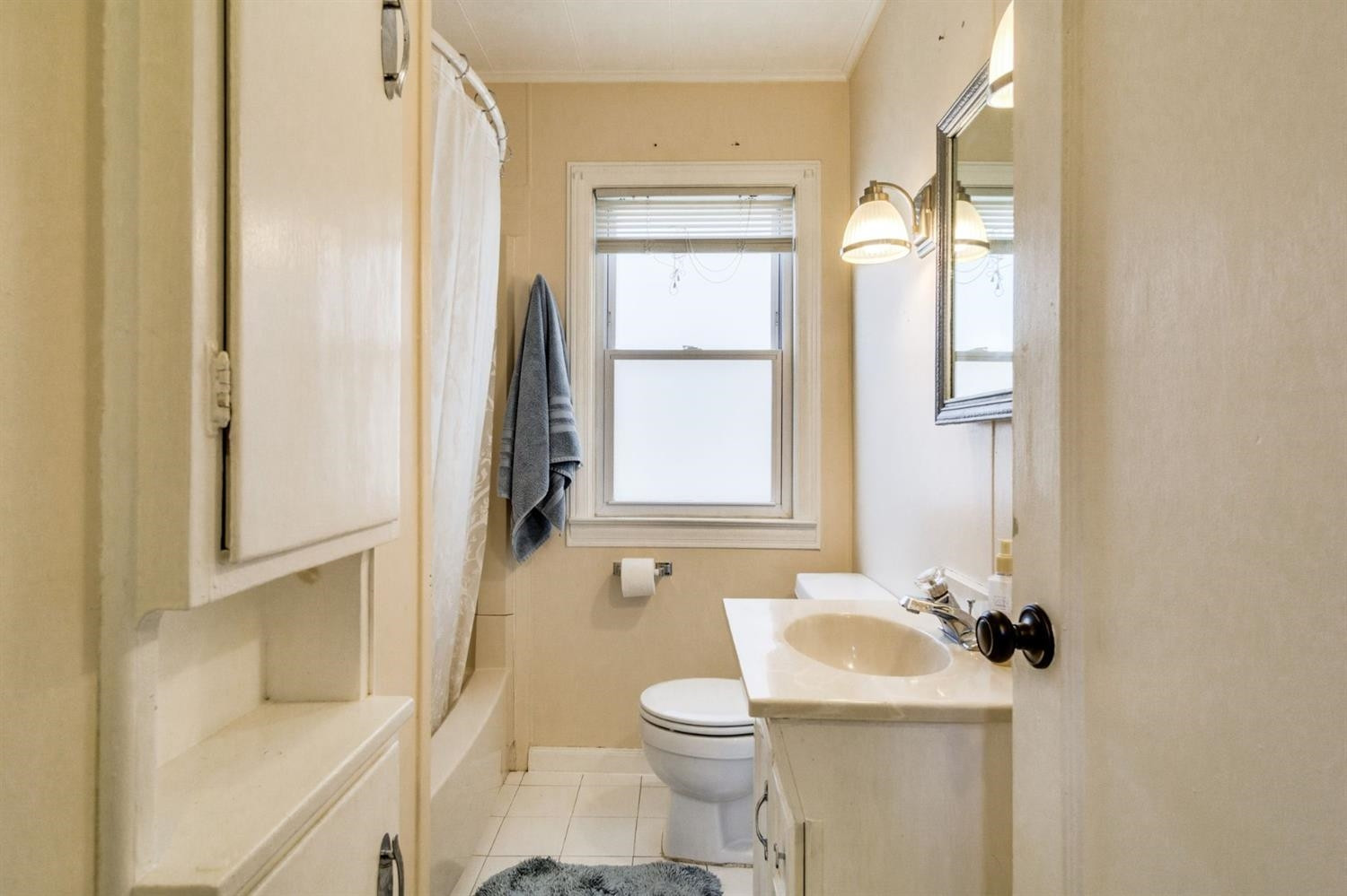 2908 Crooks Road Royal Oak, MI 48073 - Photo 23 of 35 Photo 24