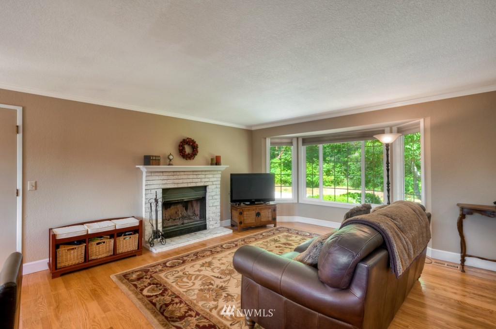 24118 Locust Way Bothell, WA 98021 - Photo 11 of 18