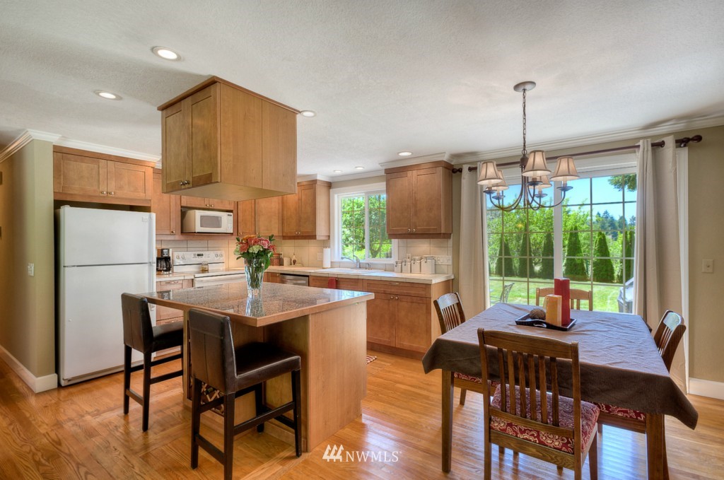 24118 Locust Way Bothell, WA 98021 - Photo 13 of 18