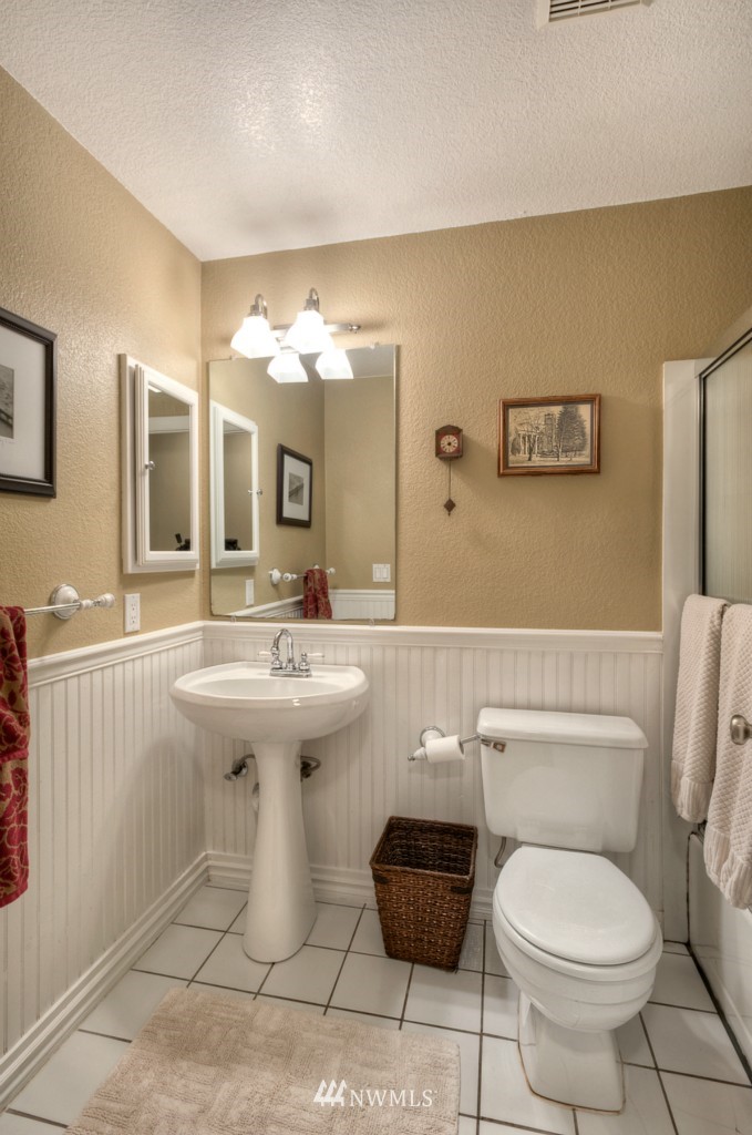 24118 Locust Way Bothell, WA 98021 - Photo 14 of 18
