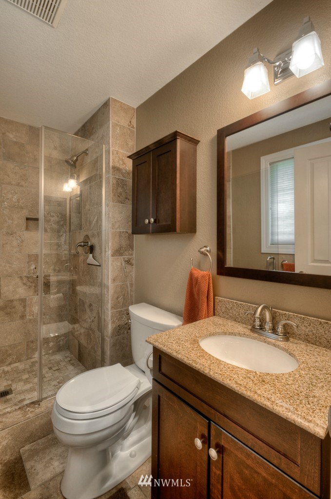 24118 Locust Way Bothell, WA 98021 - Photo 16 of 18