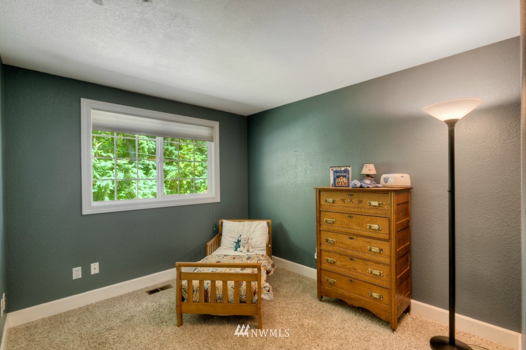 24118 Locust Way Bothell, WA 98021 - Photo 17 of 18