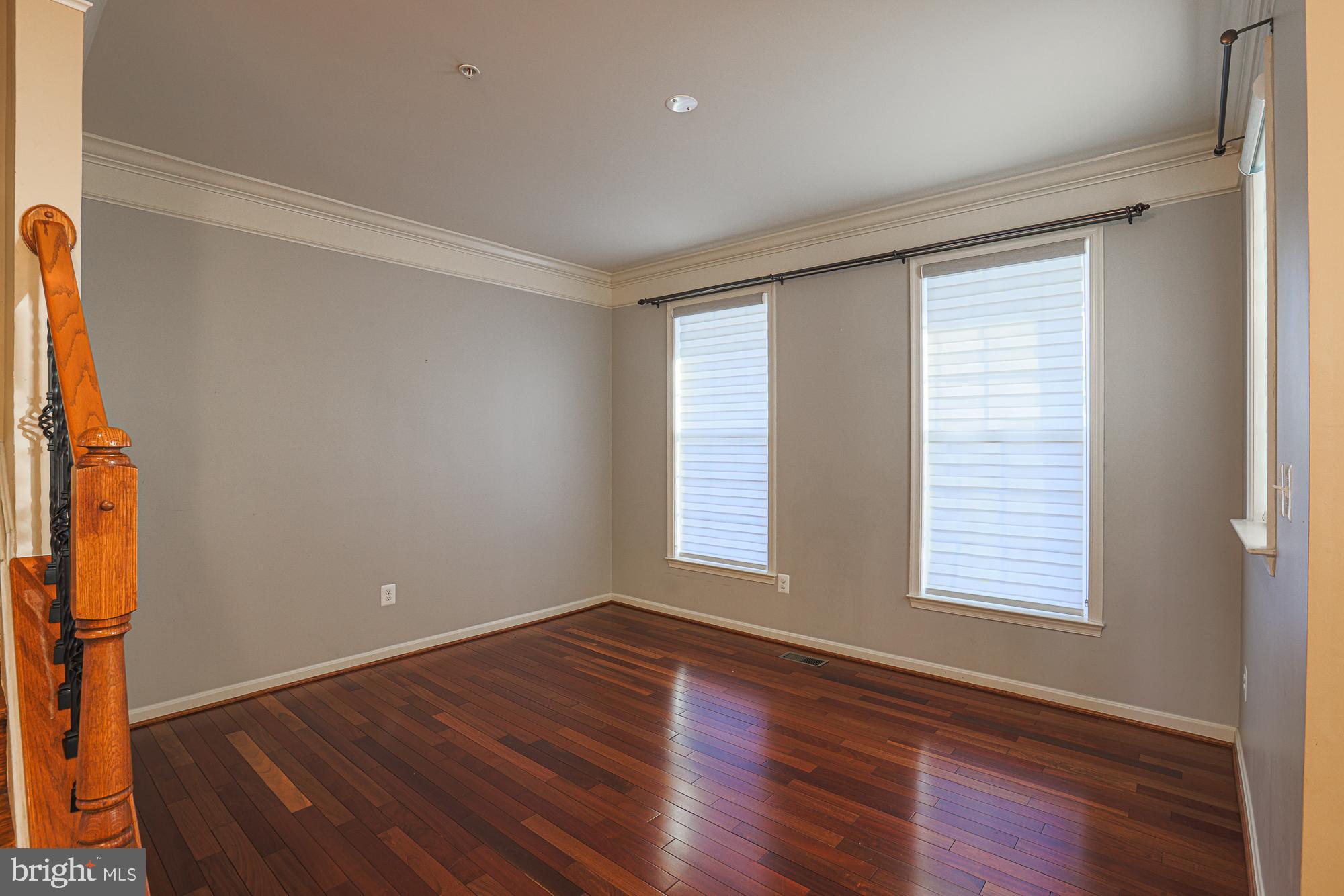 6518 Pebble Brooke Road Baltimore, MD 21209 - Photo 3 of 33