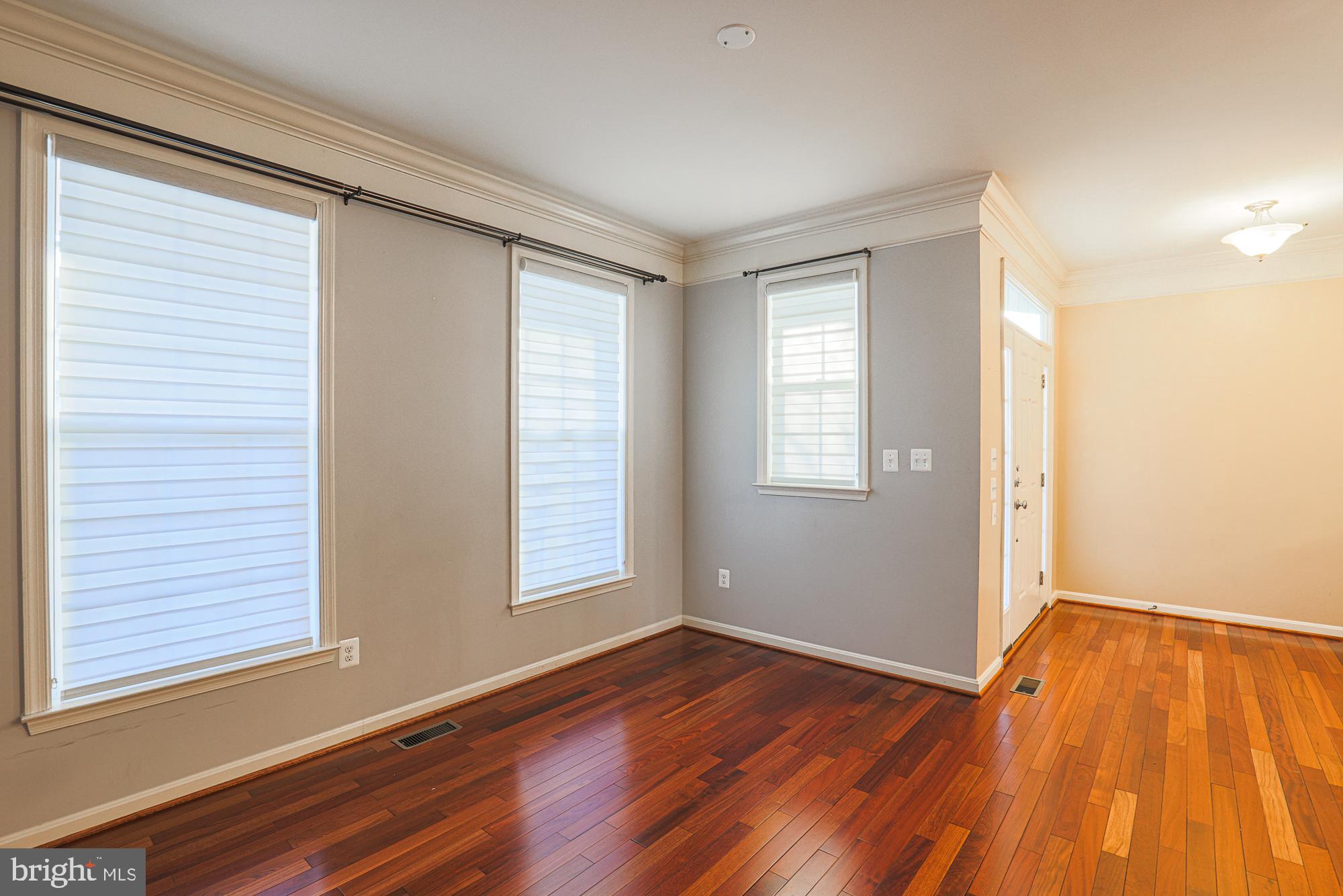 6518 Pebble Brooke Road Baltimore, MD 21209 - Photo 4 of 33