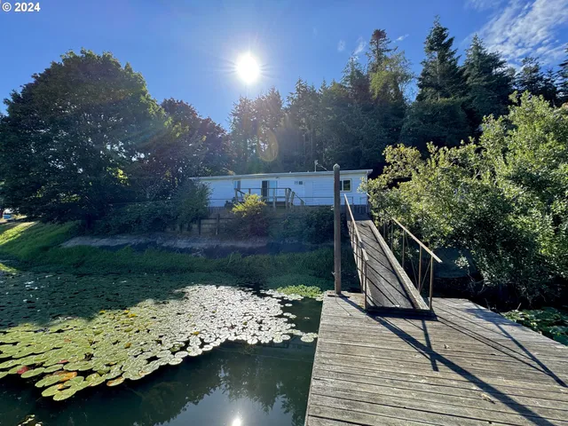 $289,000 | 160 Hilltop Drive, Lakeside, OR 97449