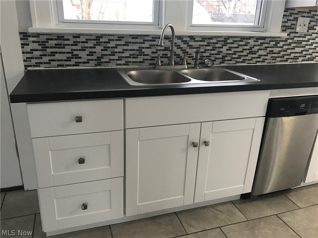 3426 Winsford Road Cleveland Heights, OH 44112 - Photo 10 of 22