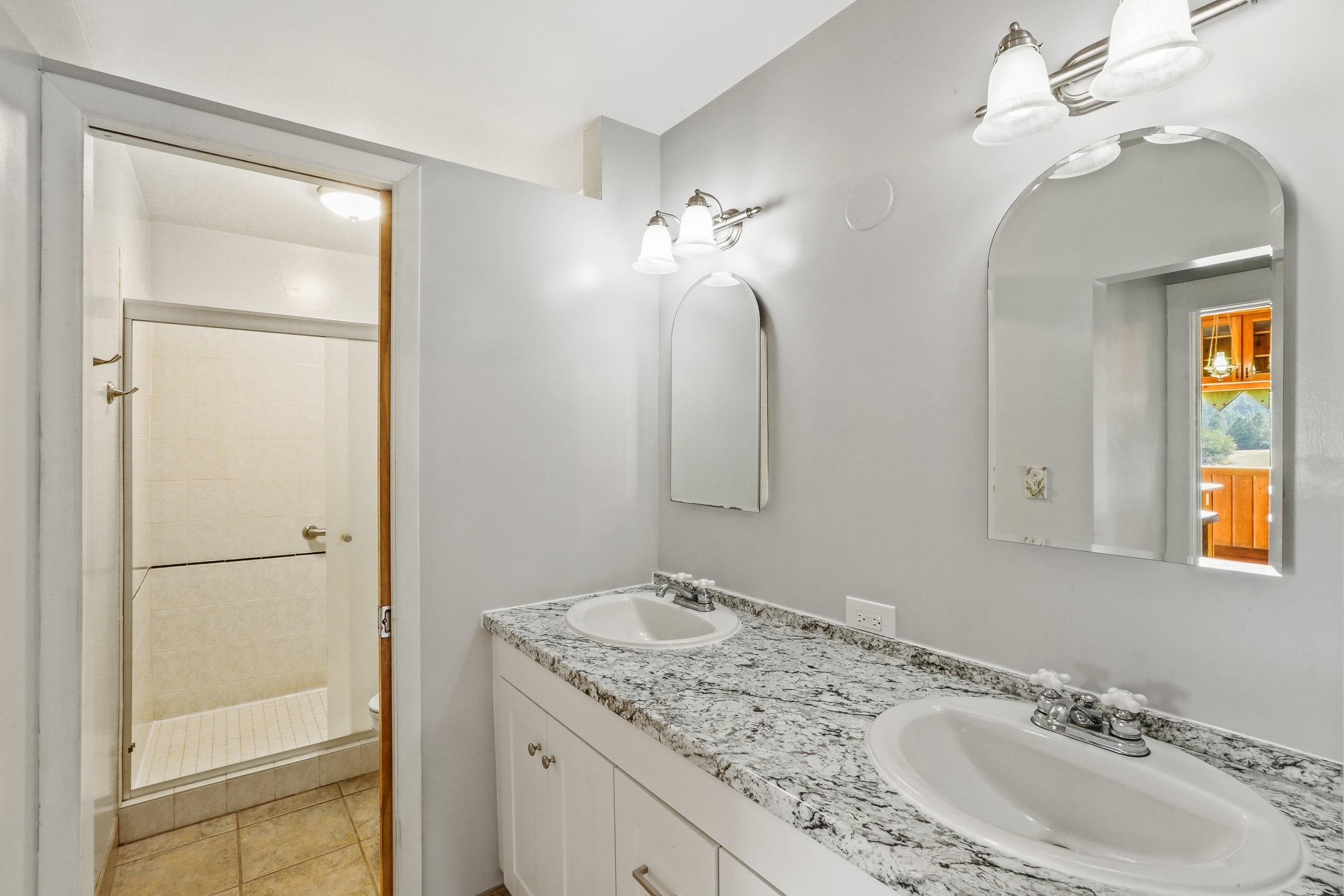3910 South Eastern Road Spokane, WA 99223 - Photo 12 of 49