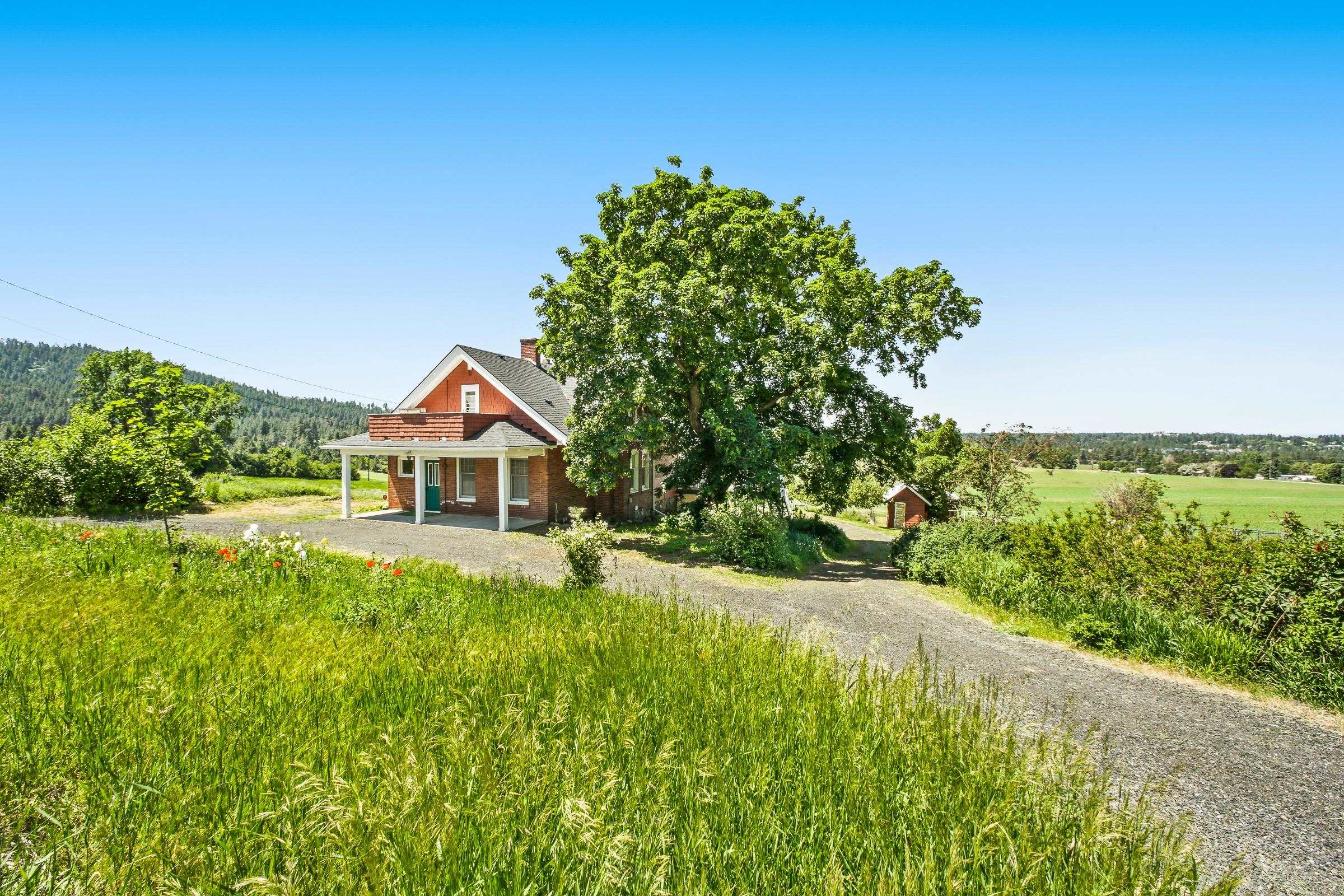 3910 South Eastern Road Spokane, WA 99223 - Photo 2 of 49