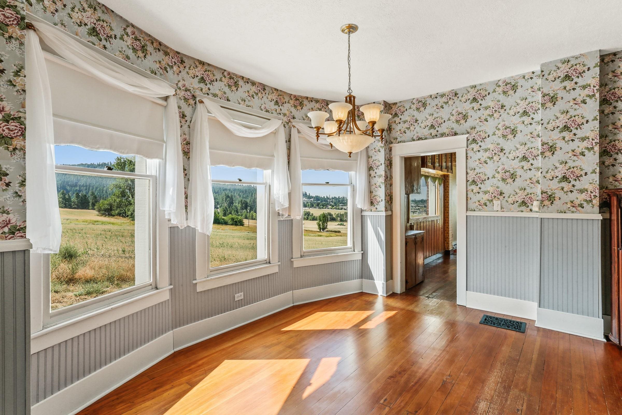3910 South Eastern Road Spokane, WA 99223 - Photo 6 of 49